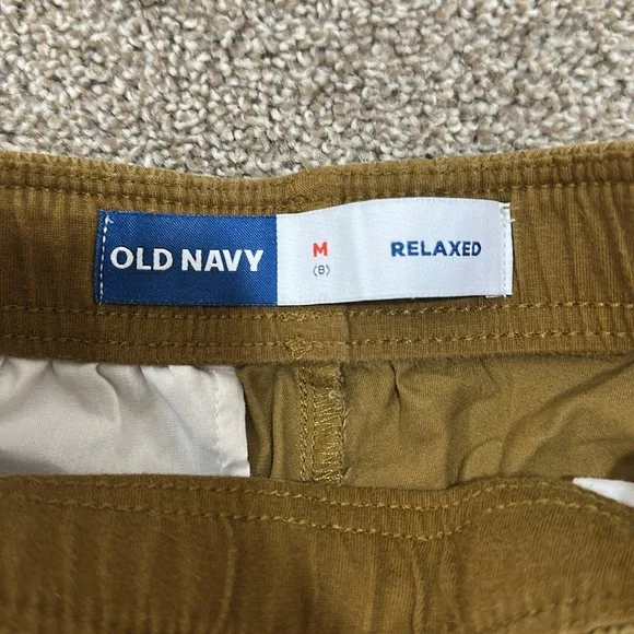 Boys Old Navy Tan Shorts - Picture 2 of 4